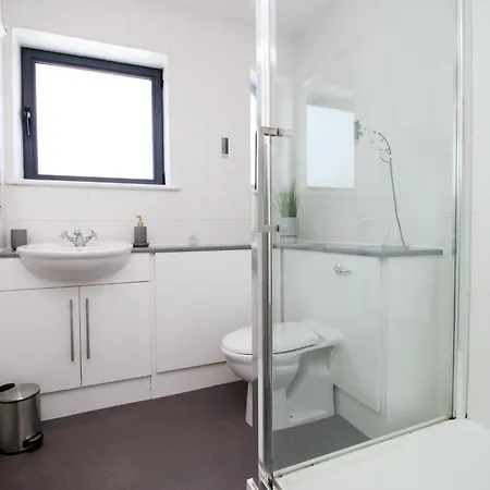 Dray Court - Luxury 2 Bedroom Apartment Cardiff Exterior photo