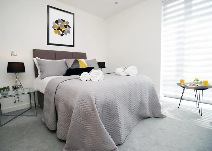 Dray Court - Luxury 2 Bedroom Apartment
