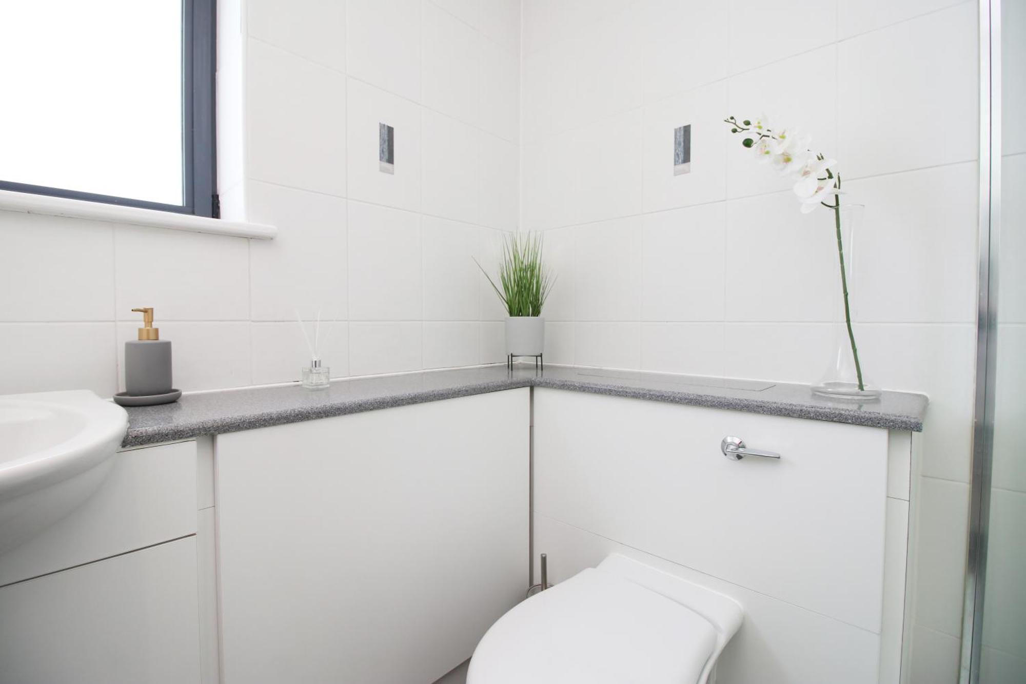 Dray Court - Luxury 2 Bedroom * Cardiff
